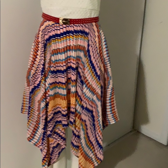 Bisou Bisou halter style dress - Picture 4 of 9